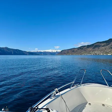 Апартаменты Leikanger Fjord Pool Private *